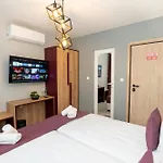 Pensión оскови 3*
